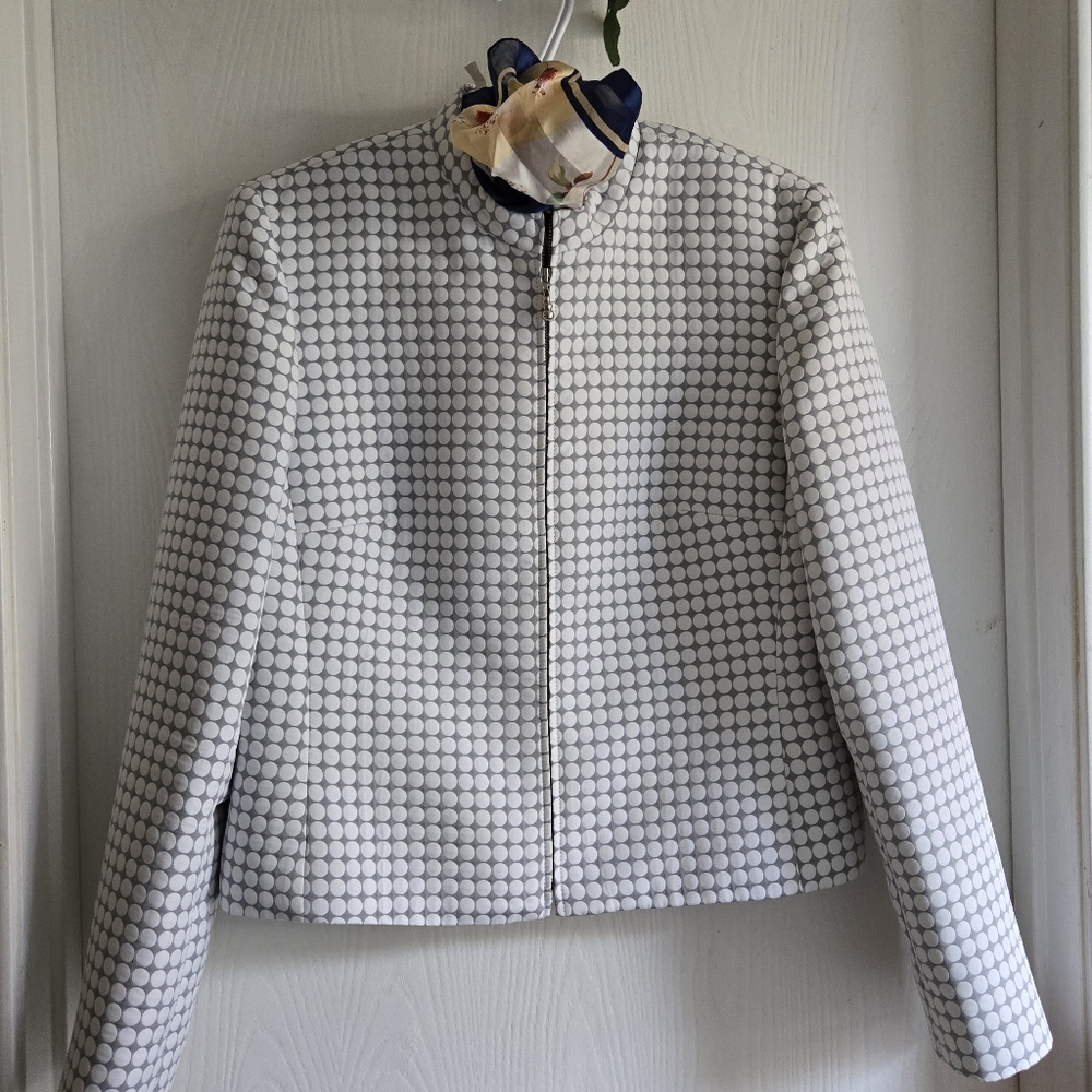 Louben | Quilted White /Gray Cropped Chic Jacket - Picture 9 of 11